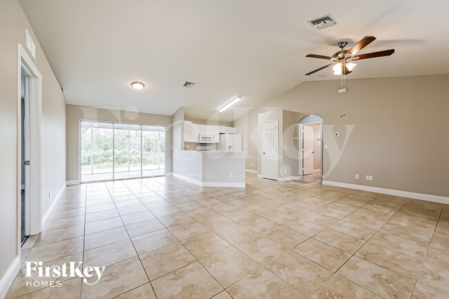 Photo - 3734 11th St W