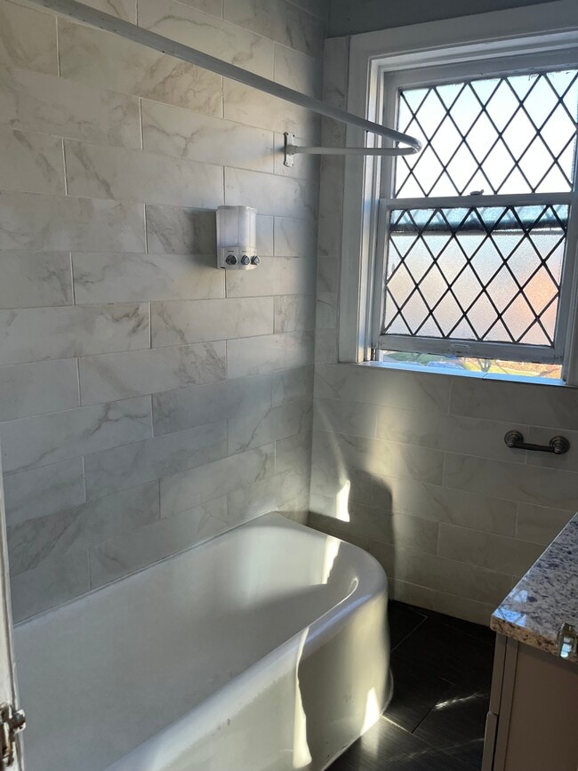 Photo - 7355 Lindell Blvd