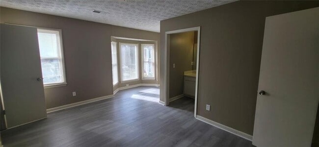 Photo - 1106 Booth Ct SW