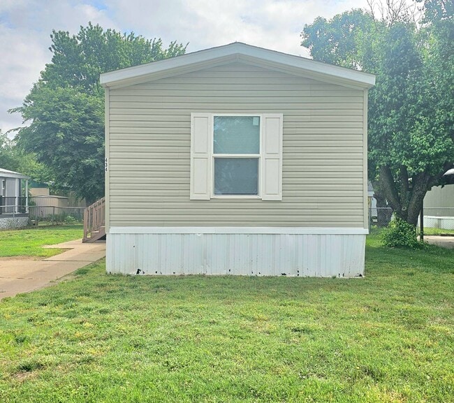 Photo - 5434 S Kansas St