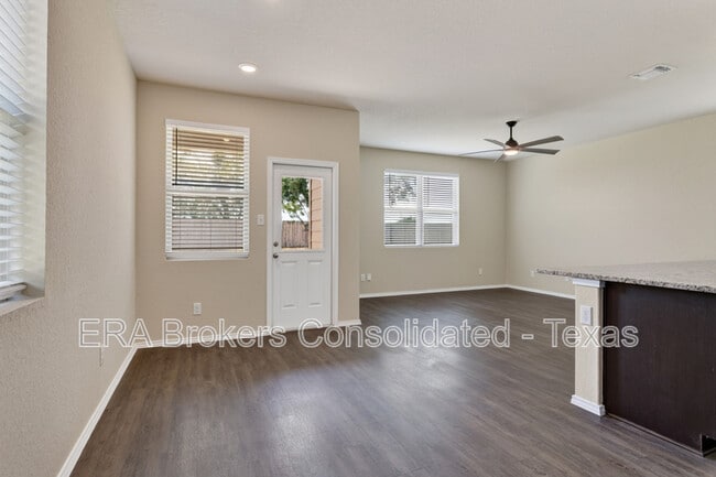 Photo - 10610 Grn Lk Dr