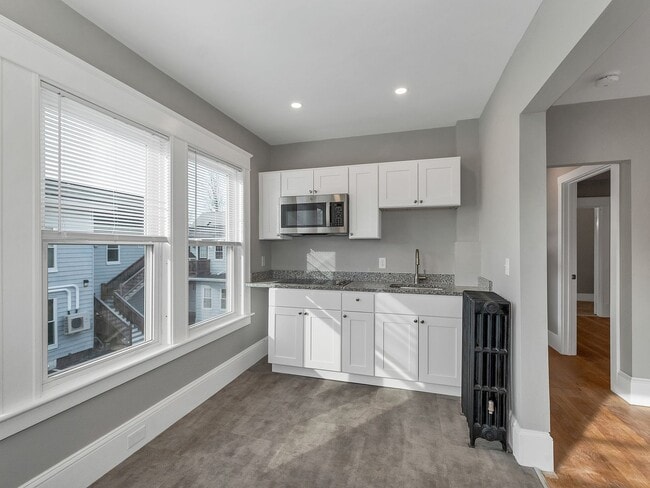 Photo - 56 Brook St Unit 4