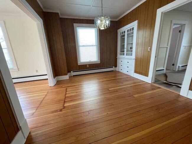 Photo - 9-11 Bracewell Unit 11