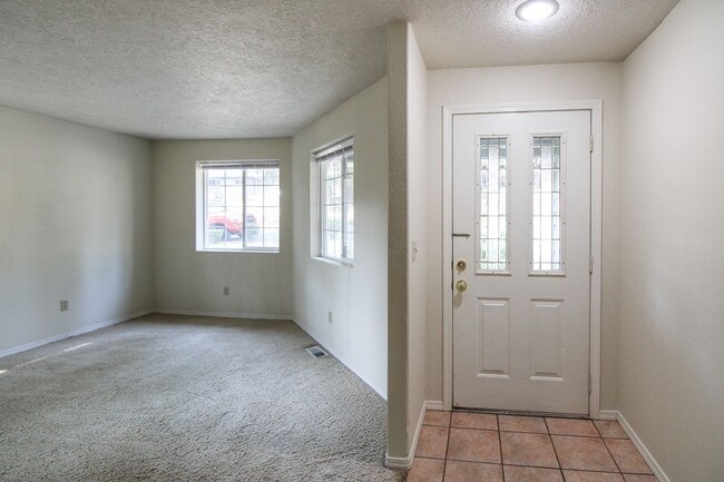 Photo - 3200 Lorian Ln SE