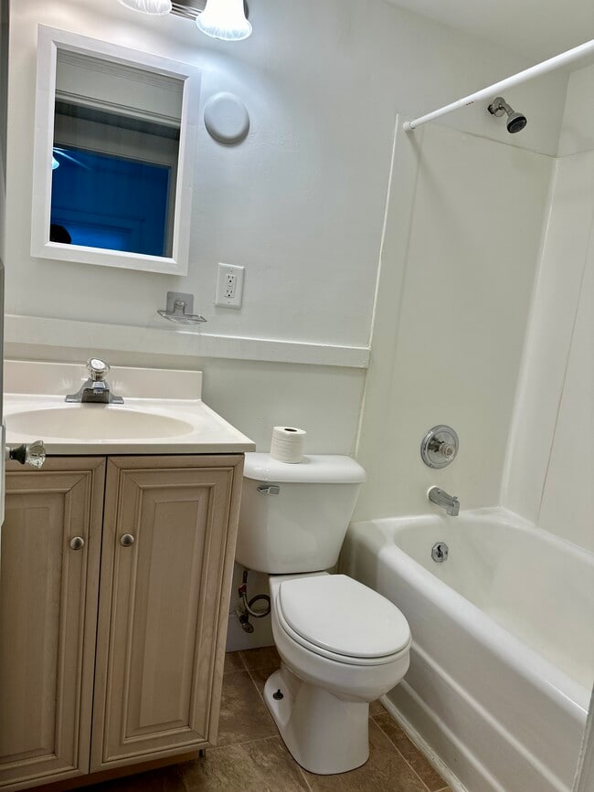 Photo - 803 W Edwards St Unit C