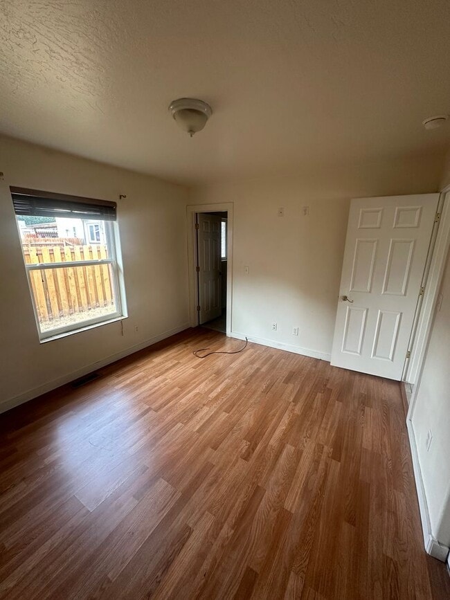 Photo - 213 Clyde St Unit 211
