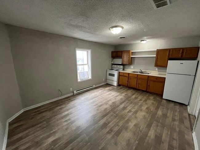 Photo - 1807 Meridian St Unit #2
