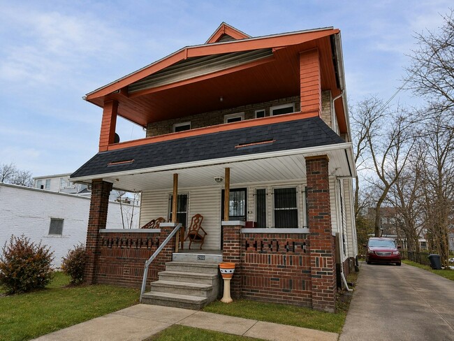 Building Photo - 2990 E 111th St