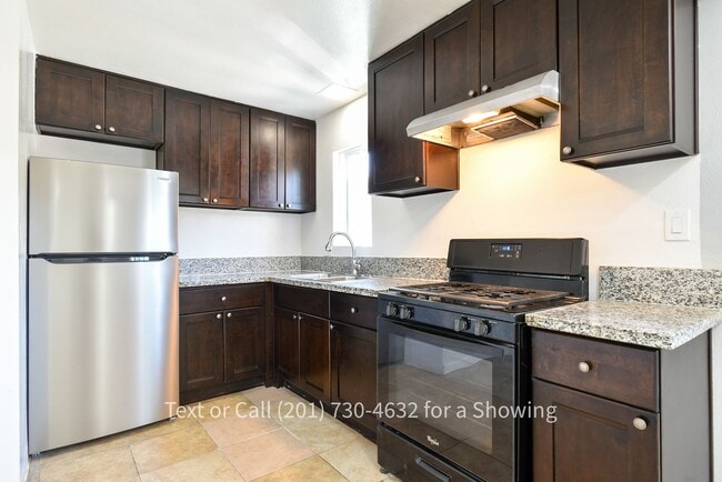 Photo - 3 Bedroom, 1.5 Bath Apartment with Garage ...