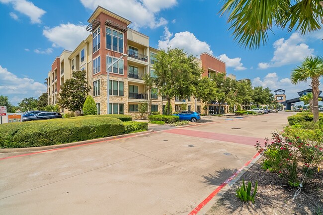 Photo - The Residences at Pearland Town Center