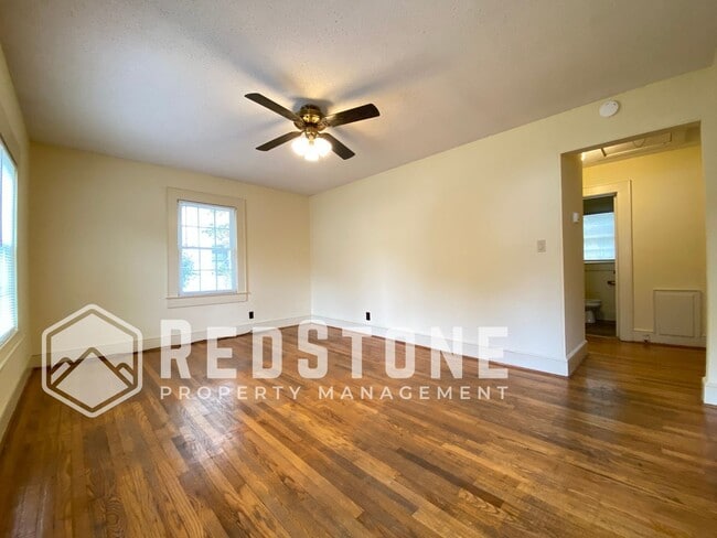 Photo - 219 W Summerbell Ave