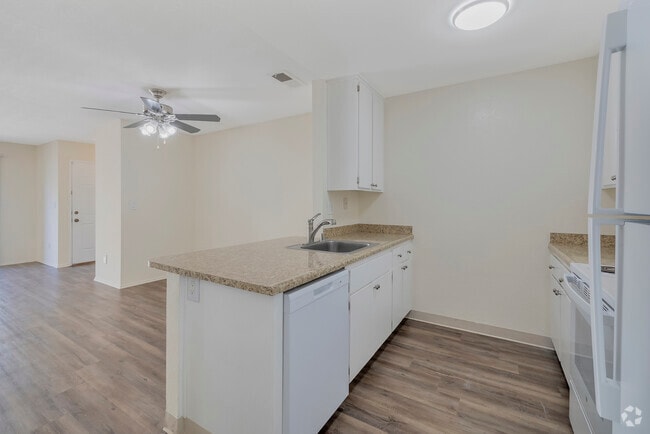 2BR, 1.5BA - 1040 SF - Kitchen - Cowell Terrace