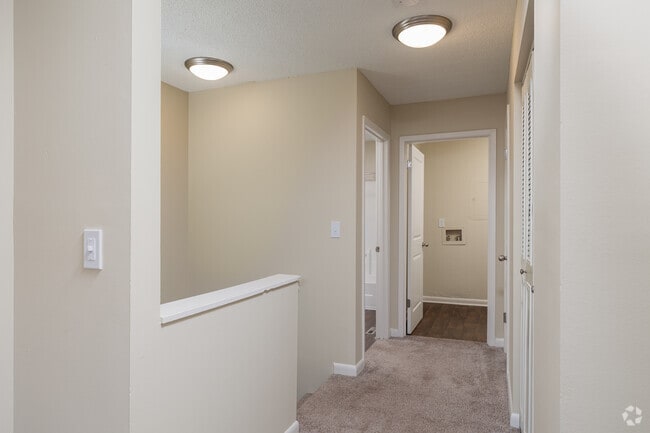 1BR, 1.5BA - 660SF | The Chestnut
