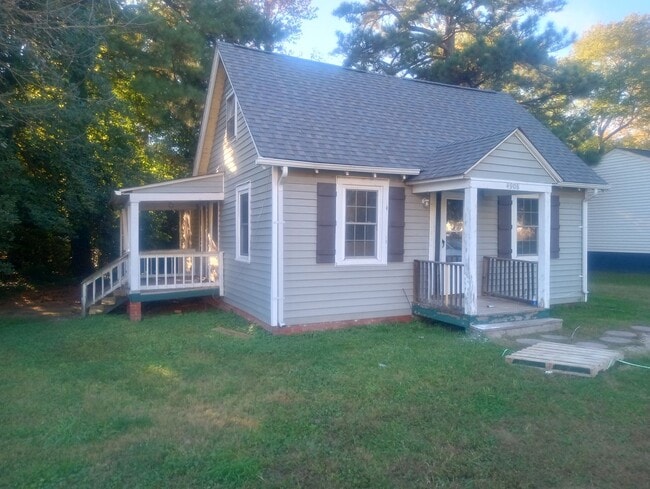 Photo - Henrico East