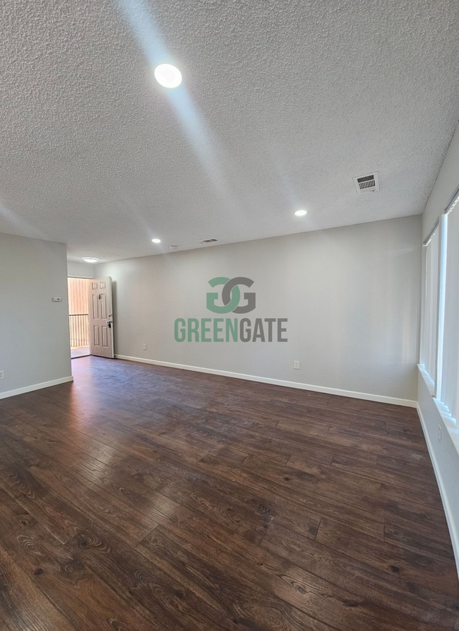 Photo - 495 Cherry Ln Unidad 495 Cherry Ln G