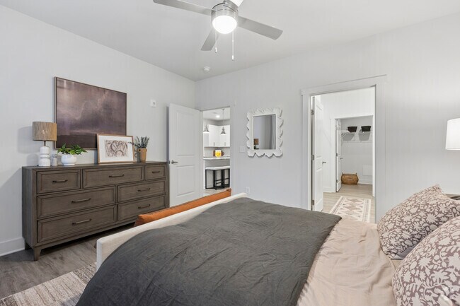2BR, 2BA - 1,233SF - Primary Bedroom