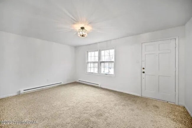 Photo - 125 Alwen Ave