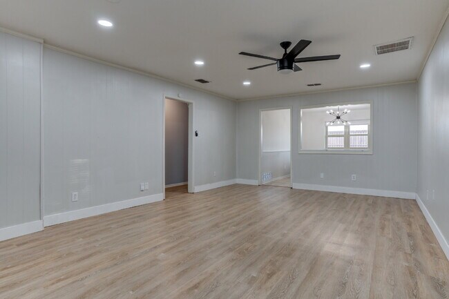 Photo - 4 Bed 3 Bath Pre-lease in Central Lubbock!!!