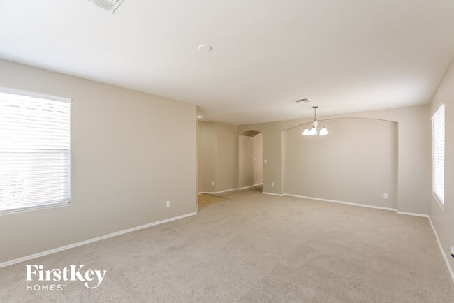 Photo - 2003 W Burgess Ln