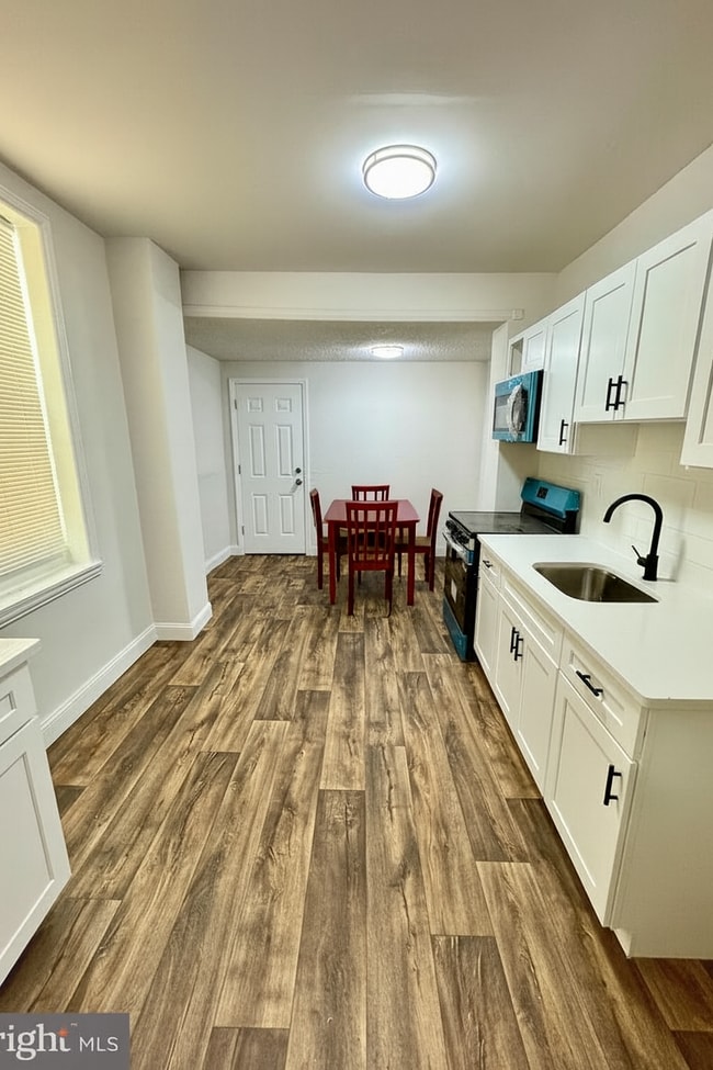 Photo - 3125 Ruth St