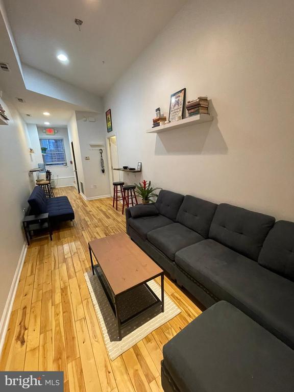 Building Photo - 217 W Girard Ave Rental