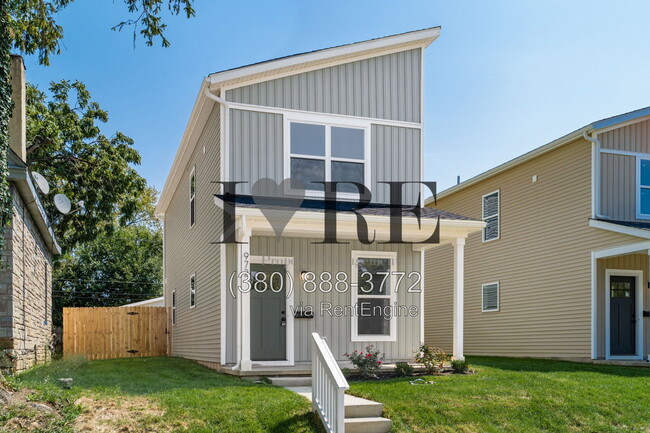 Building Photo - 972 Ellsworth Ave