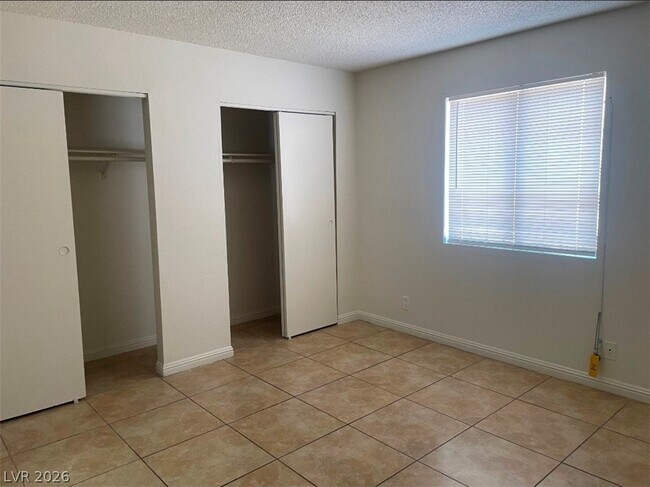 4570 Carriage Park Dr Unit B