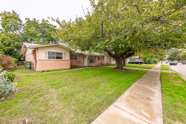 Photo - 1816 E Tucker Blvd