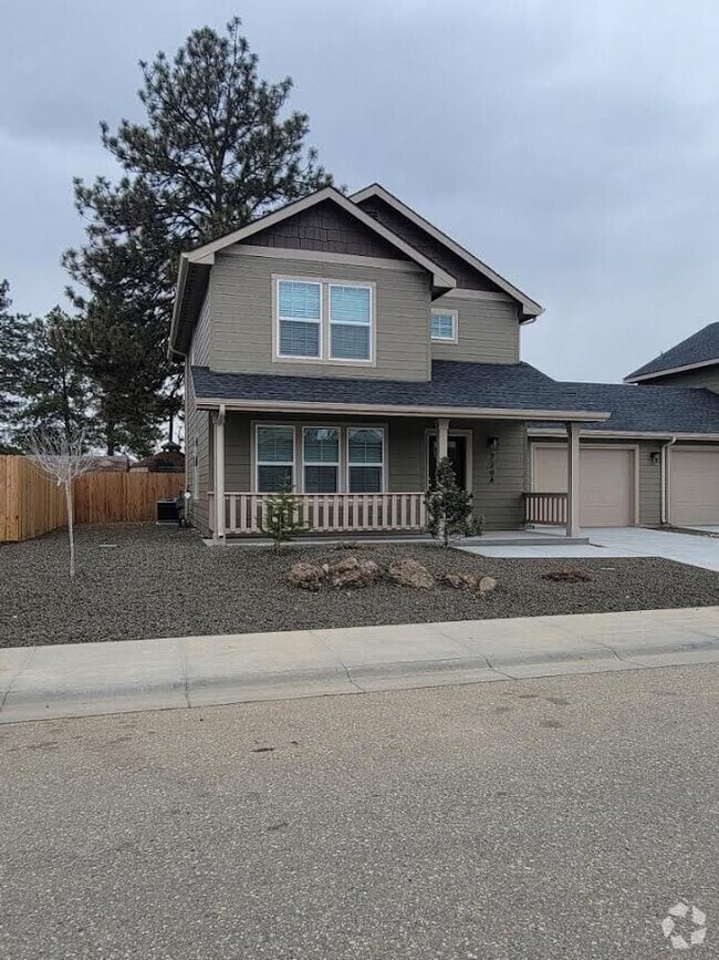 Building Photo - 729 Old Glory Wy Unit B Rental