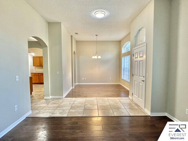 Photo - 32 Pierce Ln