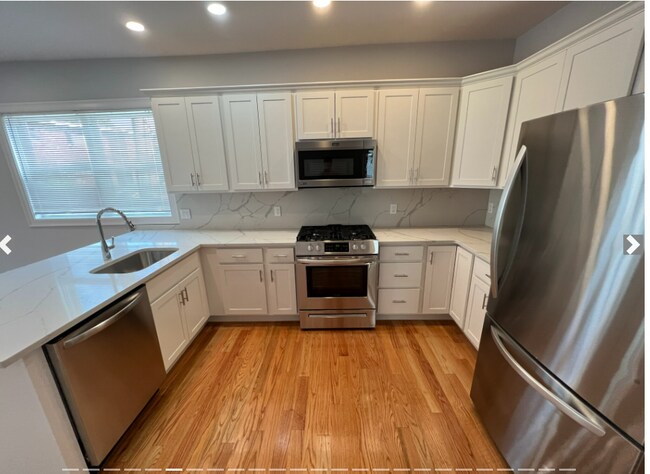 Photo - 122 Cross St