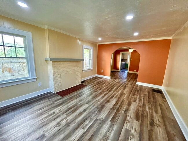 Photo - 2309 Nichol Ave