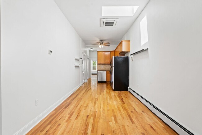 349 7th St Unidad 3R-1