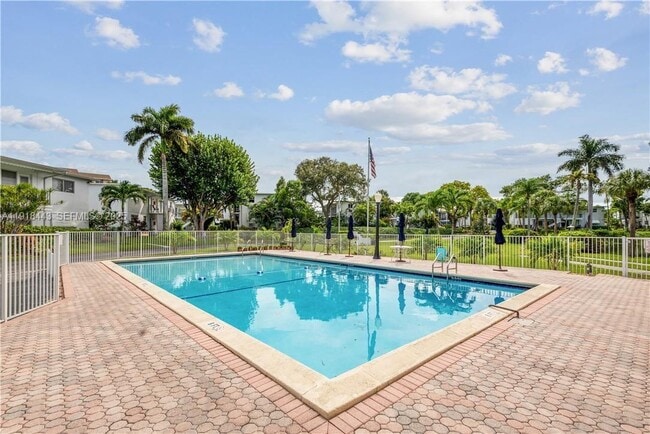 Photo - 1025 SE 15th St Unit 9D