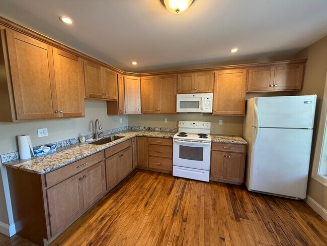 Photo - 313 Jewett St Unit Apt 1