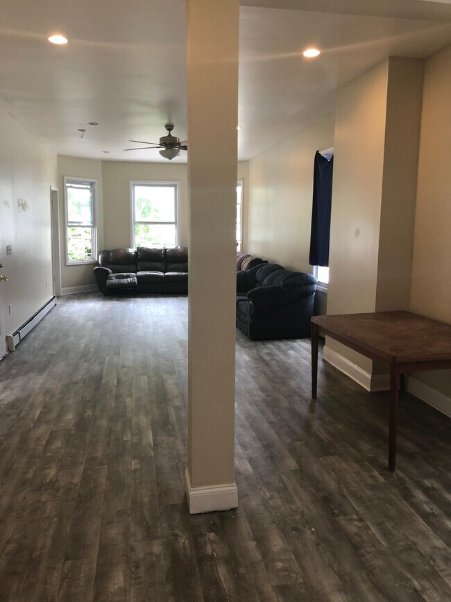 Photo - 2210 15th St