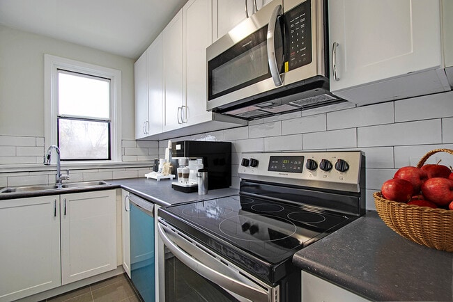 19-23 Engelhart Cres,64-68 Harris Park Dr