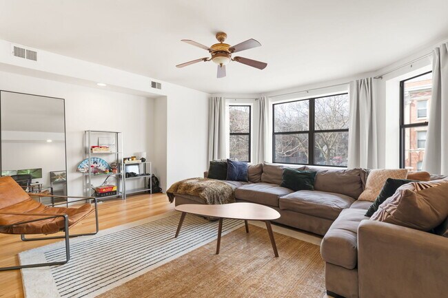 Photo - 2735 N Kimball Ave