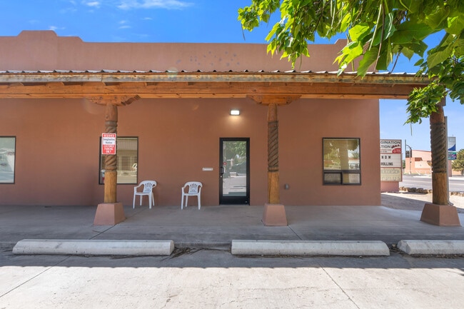 Photo - 216 N 1st St