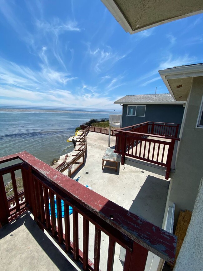 6705 Del Playa Dr Unit 1