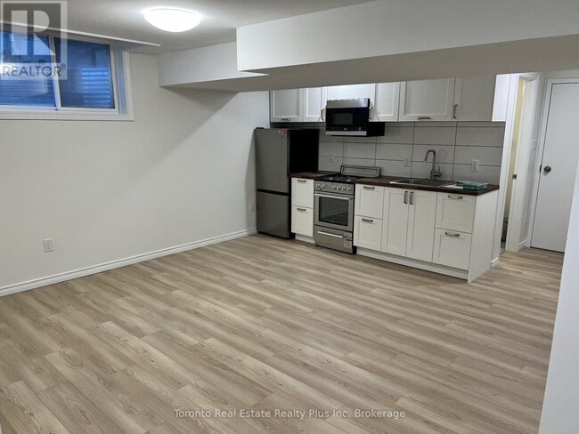 Photo - 19 Breesegarden Ln