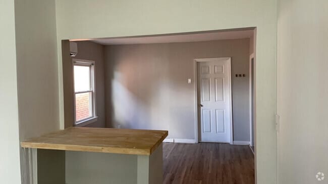 Building Photo - 143 W Balview Ave Unit 4 Rental