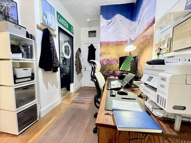 Photo - 73 Martin St