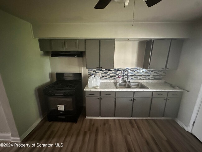 Photo - 704 Hazle St