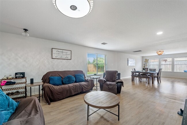 Photo - 17142 Carshalton Ct