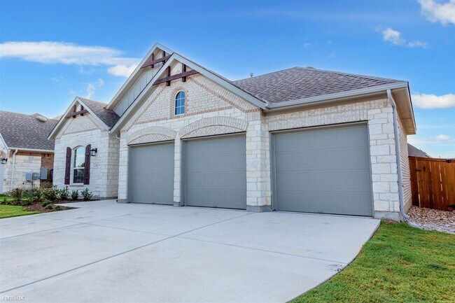 3 br, 2 bath House - 2204 Bell Mare Vw