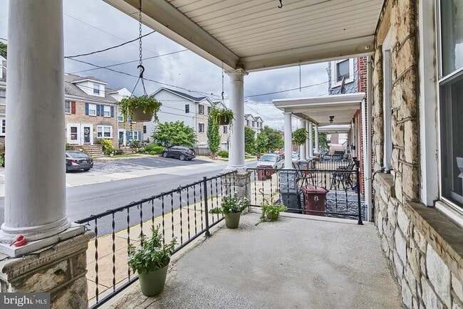 Photo - 1607 W 9th St