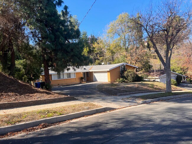 Photo - 5615 Oso Ave House