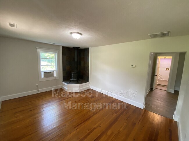 Photo - 18163 Monrovia Rd