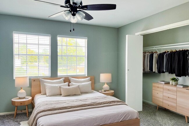 Photo - Lumberton on the Lake